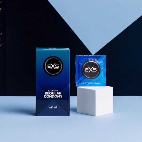 EXS Regular é o preservativo original e mais vendido de todos os preservativos EXS. Os preservativos EXS Regular têm 54 mm de largura e bico alargado, sendo adequados para a maioria dos homens usarem com confiança. Os pr