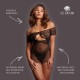 Babydoll transparente com ombros à mostra, detalhes delicados em renda e abertura frontal. O tecido macio e super elástico veste do tamanho S ao XL.