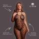 Catsuit de renda transparente com um elegante design de alças no pescoço e detalhes vazados sedutores. O tecido macio e super elástico veste tamanhos do XXL ao 5XL.