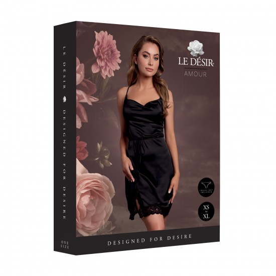 Entre em cena com nosso cativante vestido preto que deixa o clássico 