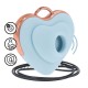 Luvie é um vibrador fofo em formato de coração que também funciona como um colar estiloso. Com 15 funções, impulsionado por um motor F1 avançado e um motor com tecnologia AirTap®, oferece sensações de vibração e sucção (