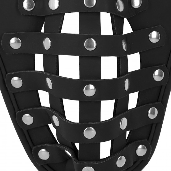 Este cinto de castidade OUCH! Xtreme em couro sintético com tiras é mais do que uma gaiola peniana comum: é uma peça marcante para adicionar à sua coleção BDSM. Sinta-se no controle, intensificando seu prazer e excitação