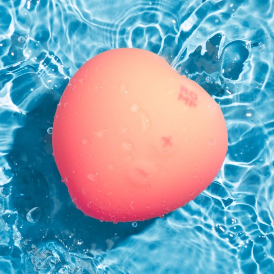 Pulsador com tecnologia Pleasure AirEm um delicado design de pêssegoOrgasmos clitorianos intensos em um instante.Sem dessensibilização/superestimulação14 níveis de intensidade com o simples toque de um botão.ImpermeávelS