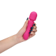 Vibrador Double-Sided Wand -Loveline - Rosa O Mini Vibrador Loveline Double-Sided Wand possui 2 motores independentes com 10 modos de vibração cada, um para o lado Wand e o outro para o lado inserível. É recarregável e à prova d'água. Feito em silicone ultra macio