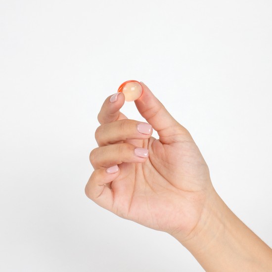 Conjunto 6 Bolas Explosivas Efeito Calor Conjunto de 6 bolas lubrificantes com efeito de aquecimento.Ao contacto com o calor do corpo a bola dissolve-se em pouco tempo, libertando o lubrificante, contribuindo, assim, para o jogo dos preliminares eróticos e conv