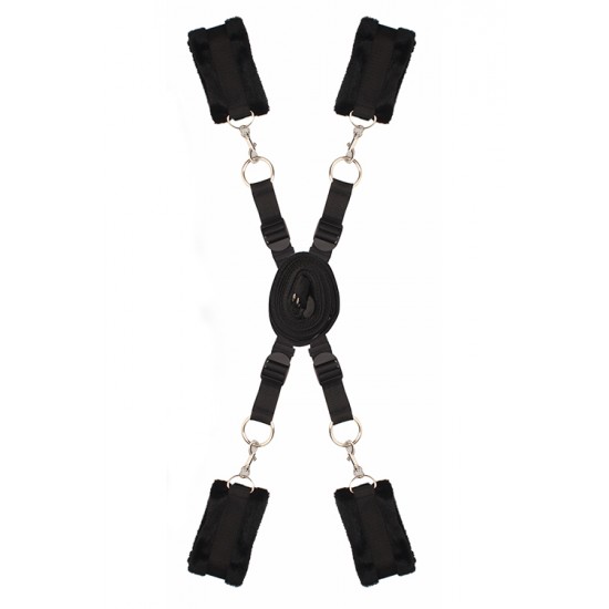 Kit Algemas Pulsos e Tornozelos Cama Bed Restraint Blaze Preto Viva aventuras excitantes com a sua cara metade.Conjunto de algemas para mãos e pés, ligadas a uma fita de passa sob o colchão para que o seu amante não saia do lugar. Simplesmente deslize as tiras sob a parte inferi