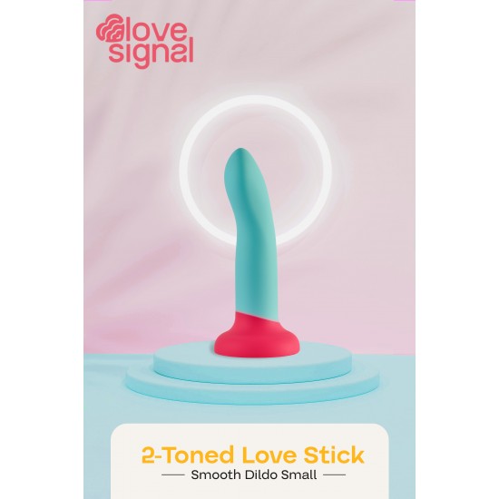 O Love Stick Pequeno de Duas Cores da coleção Love Signal da Dreamtoys é um vibrador de silicone macio e sem vibração, projetado para um prazer descomplicado e elegante. Seu formato fino e acabamento sedoso o tornam idea