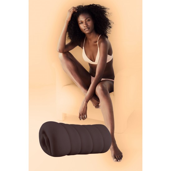 MASTURBADOR THE GIRL NEXT DOOR ALICIA Masturbador de bolso com textura super macia e realista por dentro para sensações emocionantes. Alicia é a vizinha que te excita! Feito de TPE de longa duração e sensação real, Alicia tem uma vagina elástica e
