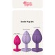 O conjunto Triple Heart da coleção Love Signal da Dreamtoys é um conjunto versátil de plugs anais projetado para treinamento e exploração graduais. Com três tamanhos (pequeno, médio e grande), cada plug é feito de silico