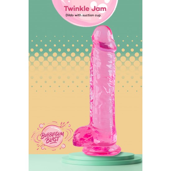 O Twinkle Jam da coleção Bubblegum Blast é uma adição colorida e divertida a qualquer sortimento de produtos adultos. Medindo 22 cm, este dildo semitransparente é feito de TPE macio com um tom rosa vibrante que se destac