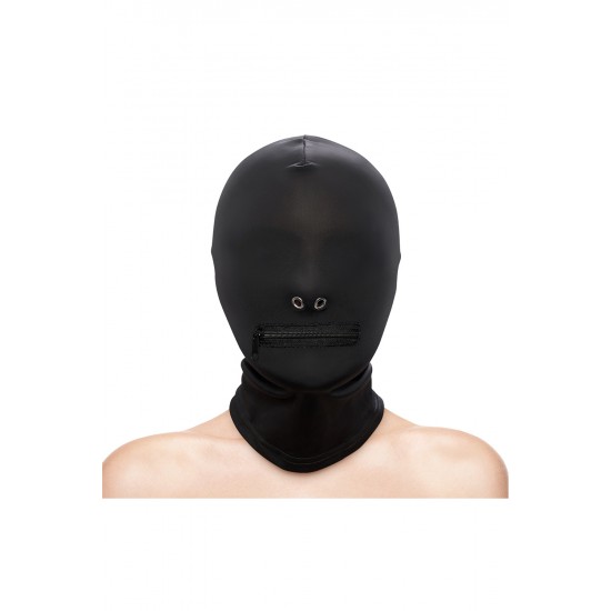 Assuma o controle do seu amante submisso com o Capuz com Zíper para Boca da Fetish & Fashion. Feito de nylon macio e confortável e metal sem níquel, este capuz provocante cobre os olhos e oferece uma abertura para a