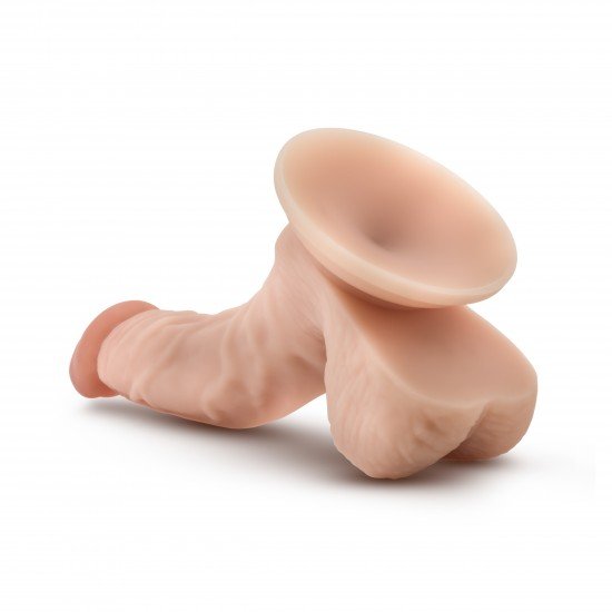 This realistic dildo has a unique curve that makes him great for G-spot or P-spot stimulation. His strong suction cup makes it easy to use and its harness compatible.