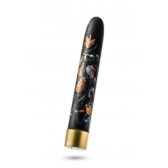 VIBRADOR BOUNTIFUL RECARREGAVEL FLORA Apresentando The Collection Bountiful, o vibrador fino definitivo projetado para elevar o seu prazer. Com a tecnologia RumbleTech, experimente vibrações profundas e estrondosas e desfrute de 10 funções de vibração.&