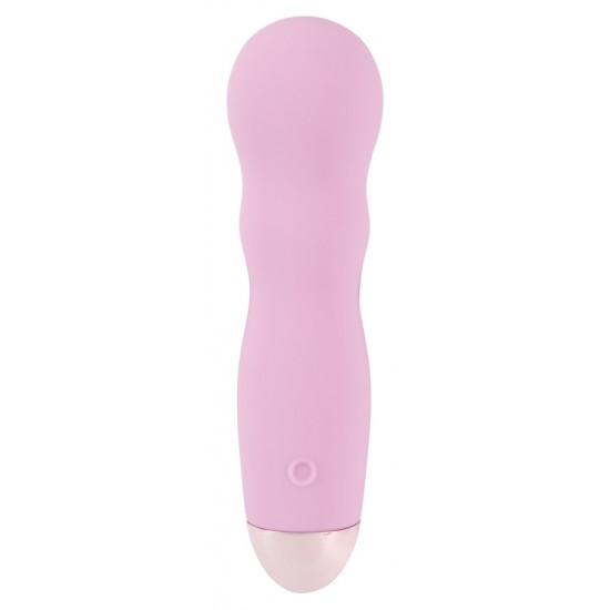 Mini vibrador rosa claro com duas reentrâncias côncavas na haste. Tem 7 modos de vibração diferentes e pode ser recarregado com o cabo USB incluído. Fácil de usar e com um design elegante. À prova dágua. Comprimento t