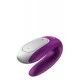 Satisfyer Double Fun Violeta Double Fun estimula fortemente ambos os parceiros durante o sexo. O formato em U é ajustado tanto por dentro quanto por fora - garantindo uma sensação sedutora para o clitóris, ponto G e pênis. Habilitado para apli